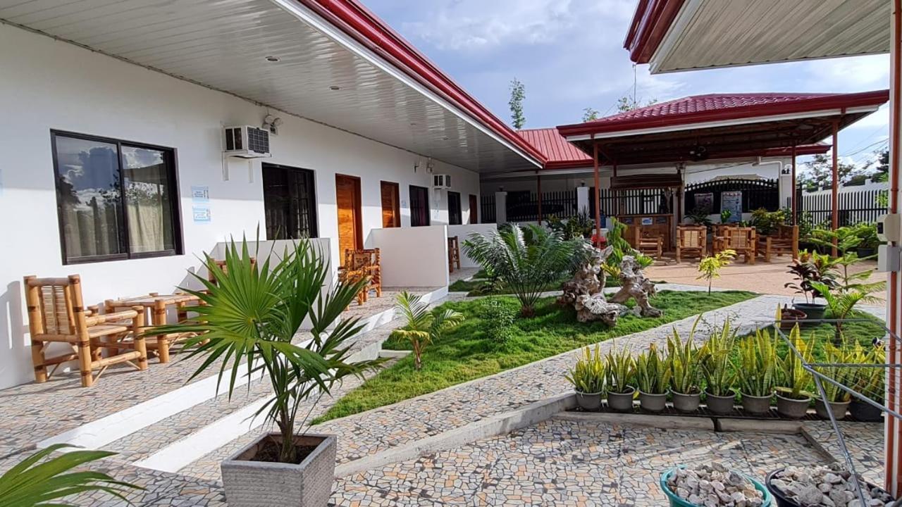 Babas Guesthouse Moalboal Exterior photo